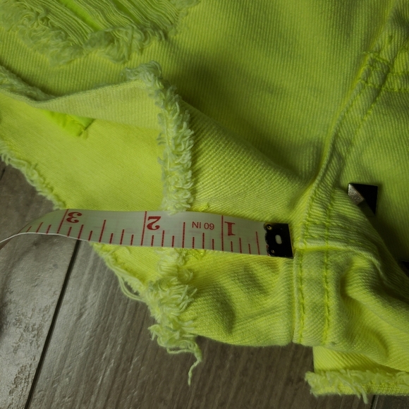 Forever 21 Bright Yellow Studded Distressed Jean Shorts Bootie Shorts Size 26 - Picture 6 of 16